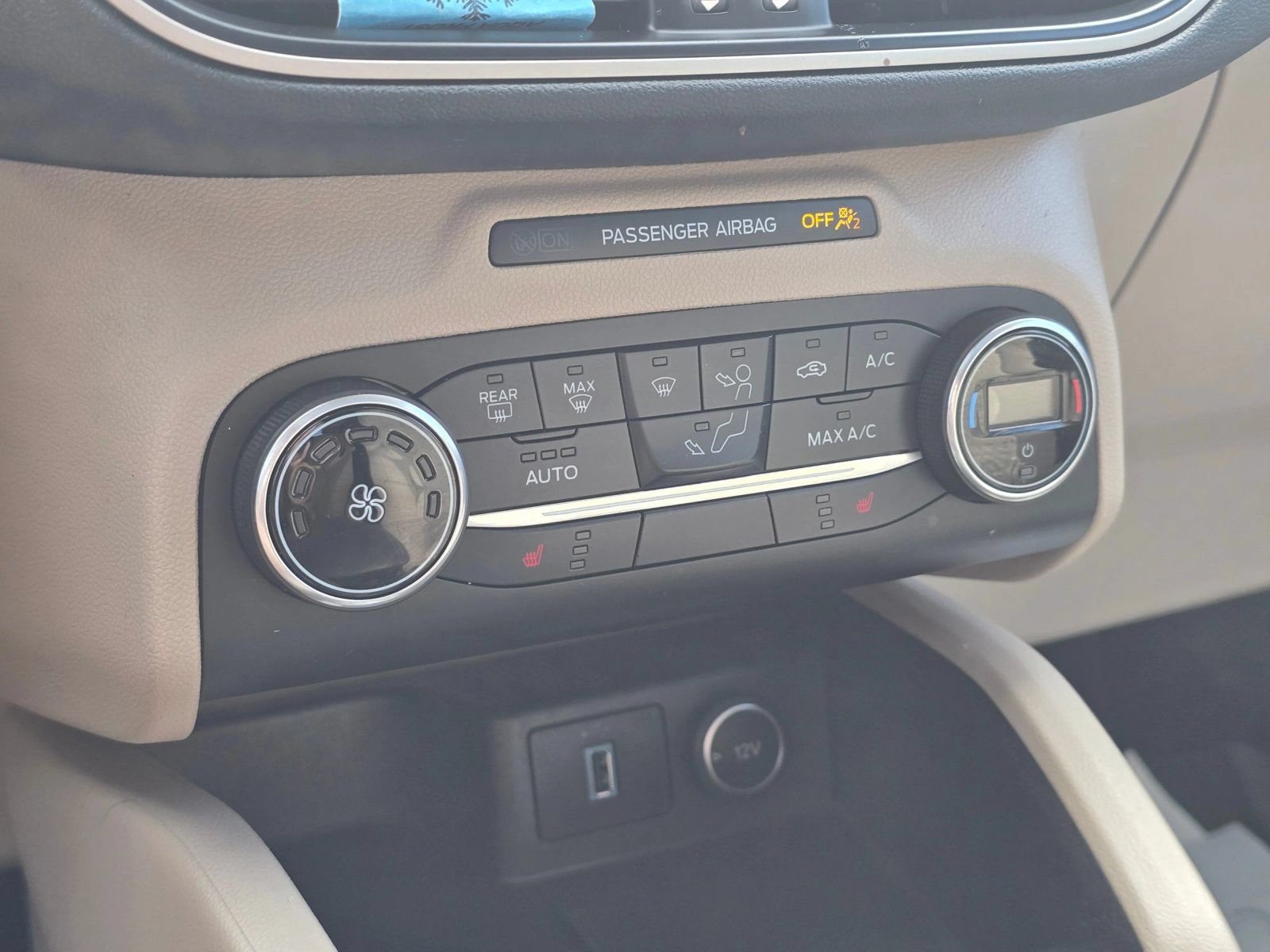 Used 2020 Ford Escape SE AWD/4WD image 34