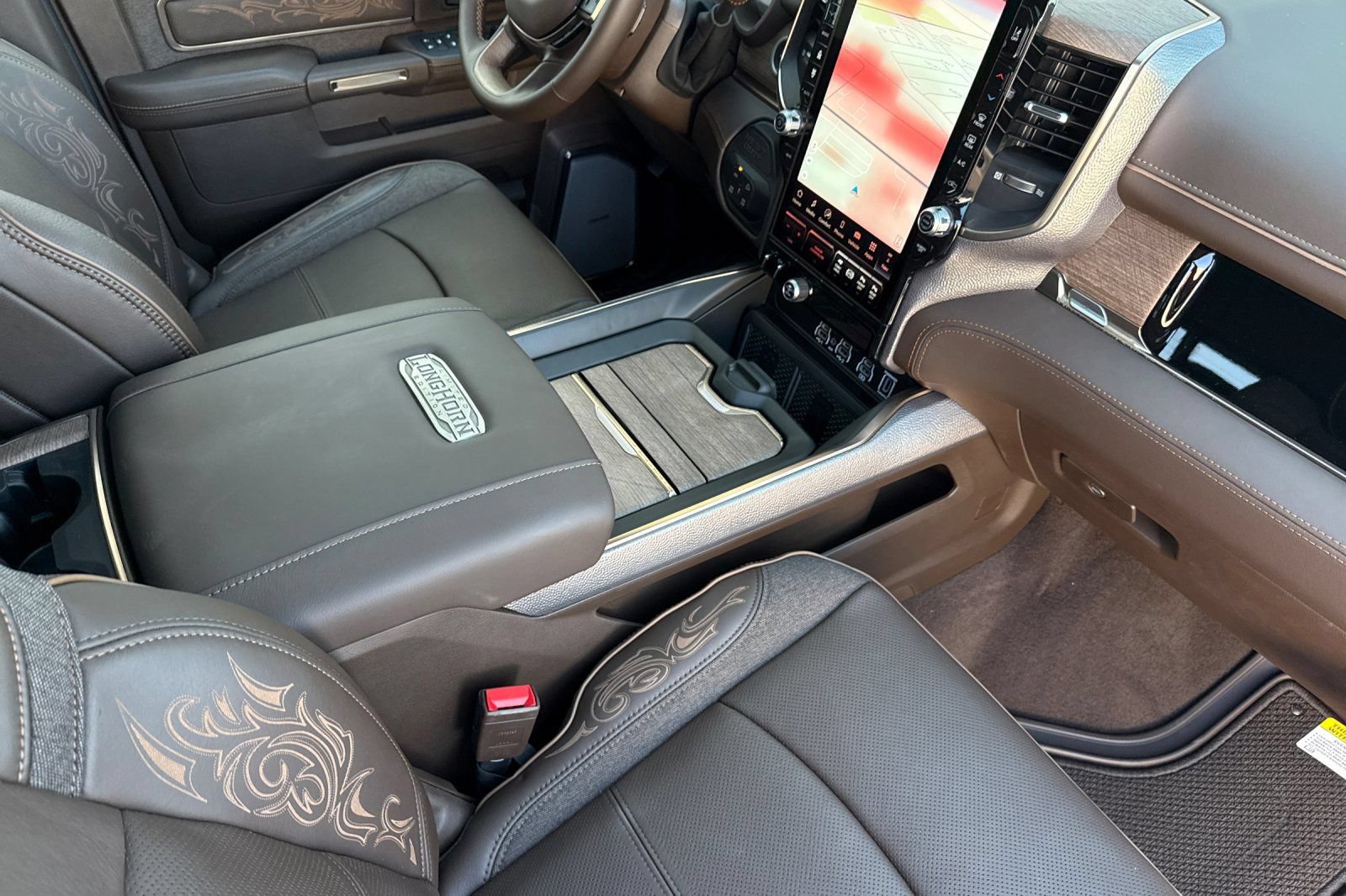 New 2026 RAM 2500 Limited AWD/4WD image 14