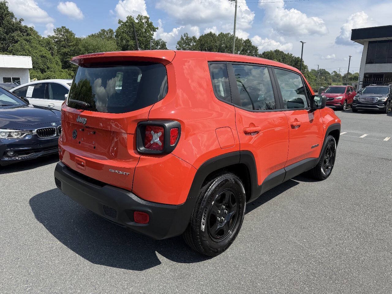 Used 2019 Jeep Renegade Sport FWD image 4