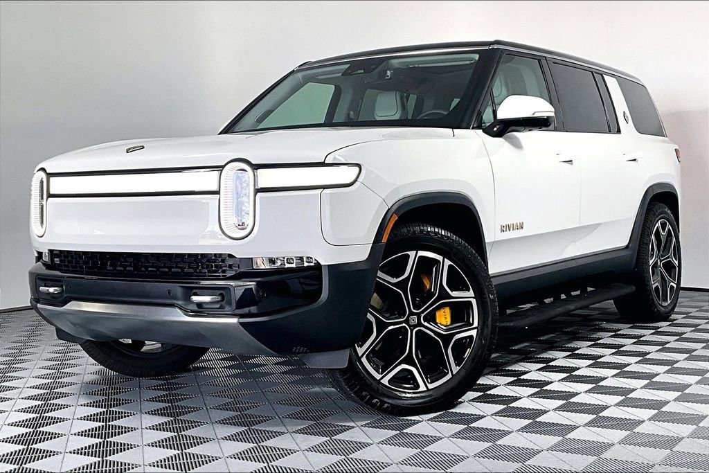 Used 2023 Rivian R1S Adventure AWD/4WD image 2
