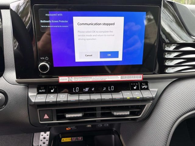 New 2026 Toyota Camry Hybrid FWD image 28