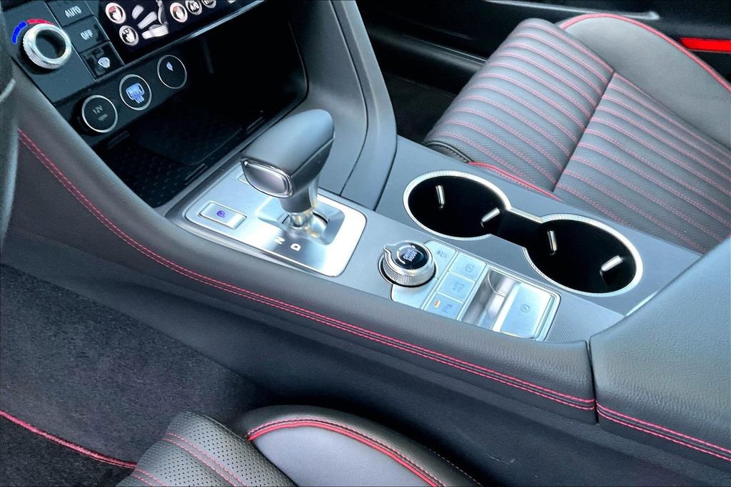 Used 2025 Genesis G70 2.5T w/ Sport Prestige Package image 18