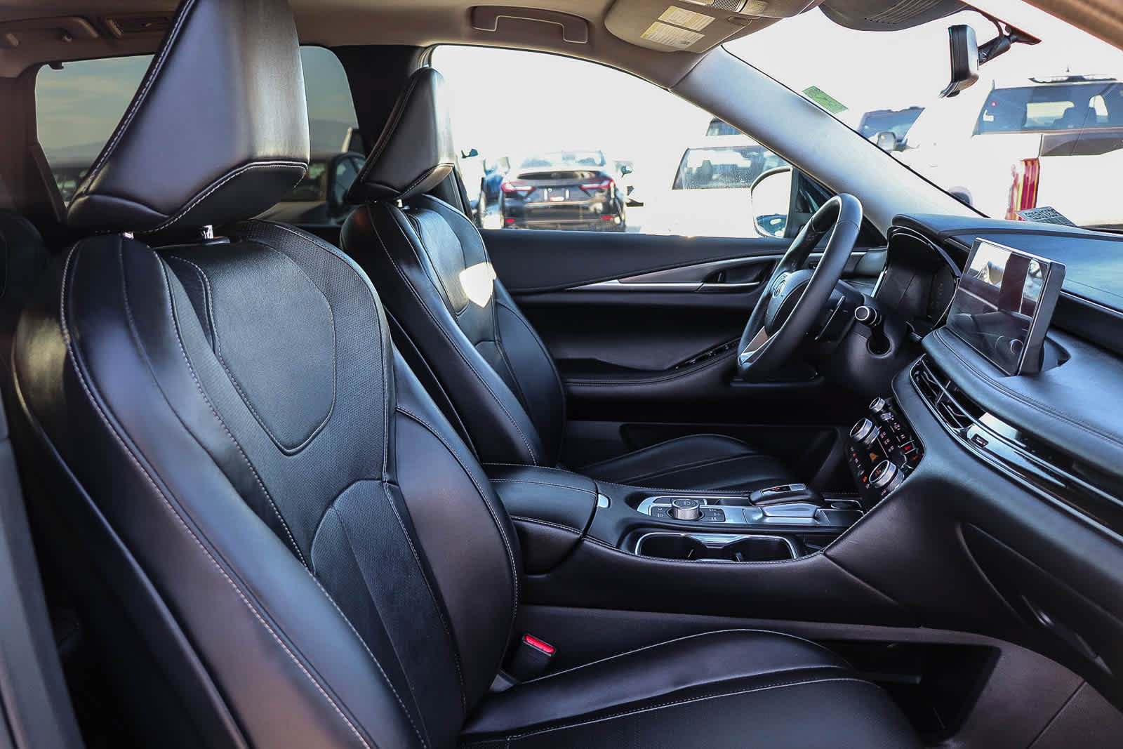 Used 2023 INFINITI QX60 Luxe w/ Cargo Package AWD/4WD image 16