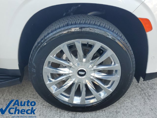 Used 2024 Cadillac Escalade ESV Premium Luxury RWD image 8
