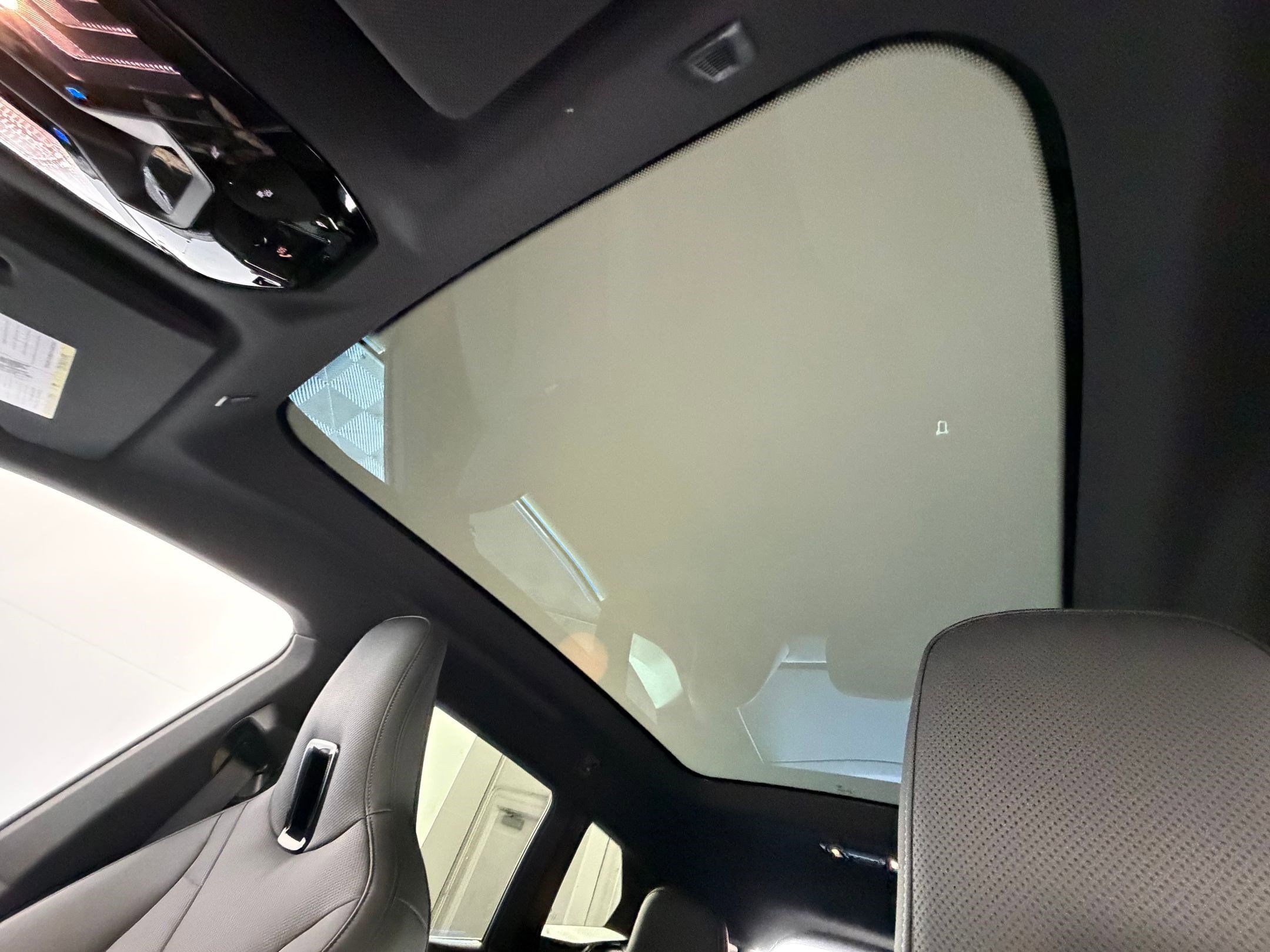 Certified 2022 BMW iX xDrive50 w/ Convenience Package image 15