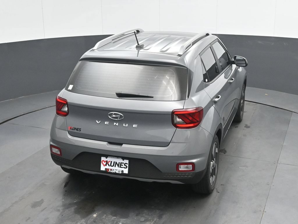 Certified 2023 Hyundai Venue SEL FWD image 30