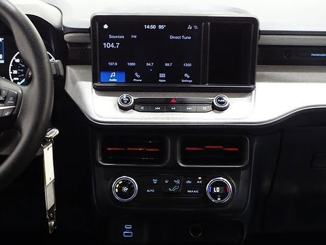 Used 2022 Ford Maverick XLT image 28