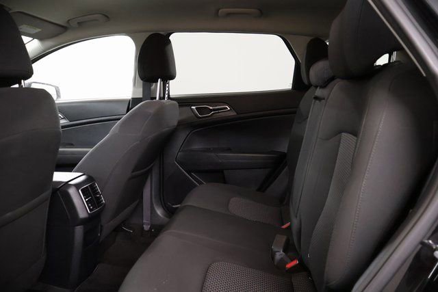 Used 2023 Kia Sportage LX image 27