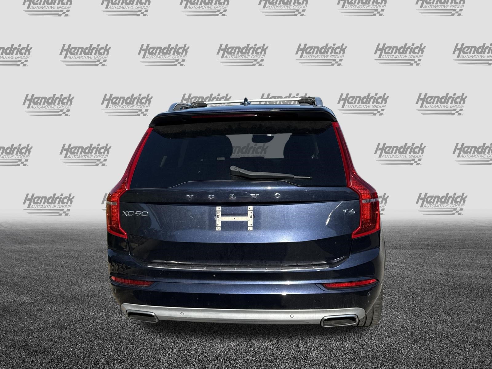 Used 2016 Volvo XC90 T6 Momentum w/ Momentum Plus Package AWD/4WD image 9