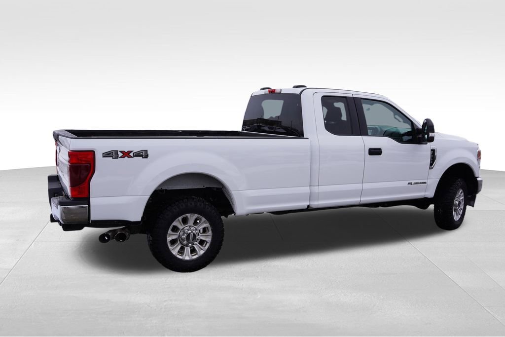 Used 2022 Ford F350 XLT image 4