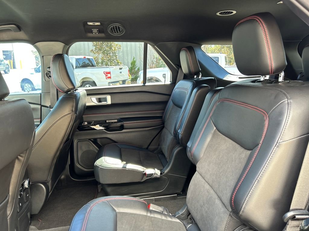 Certified 2023 Ford Explorer ST-Line w/ Class IV Trailer Tow Package image 13