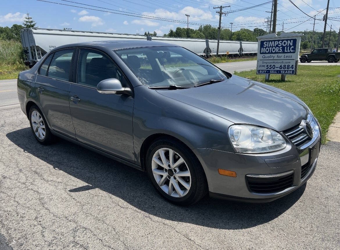 Used 2010 Volkswagen Jetta SE FWD image 1