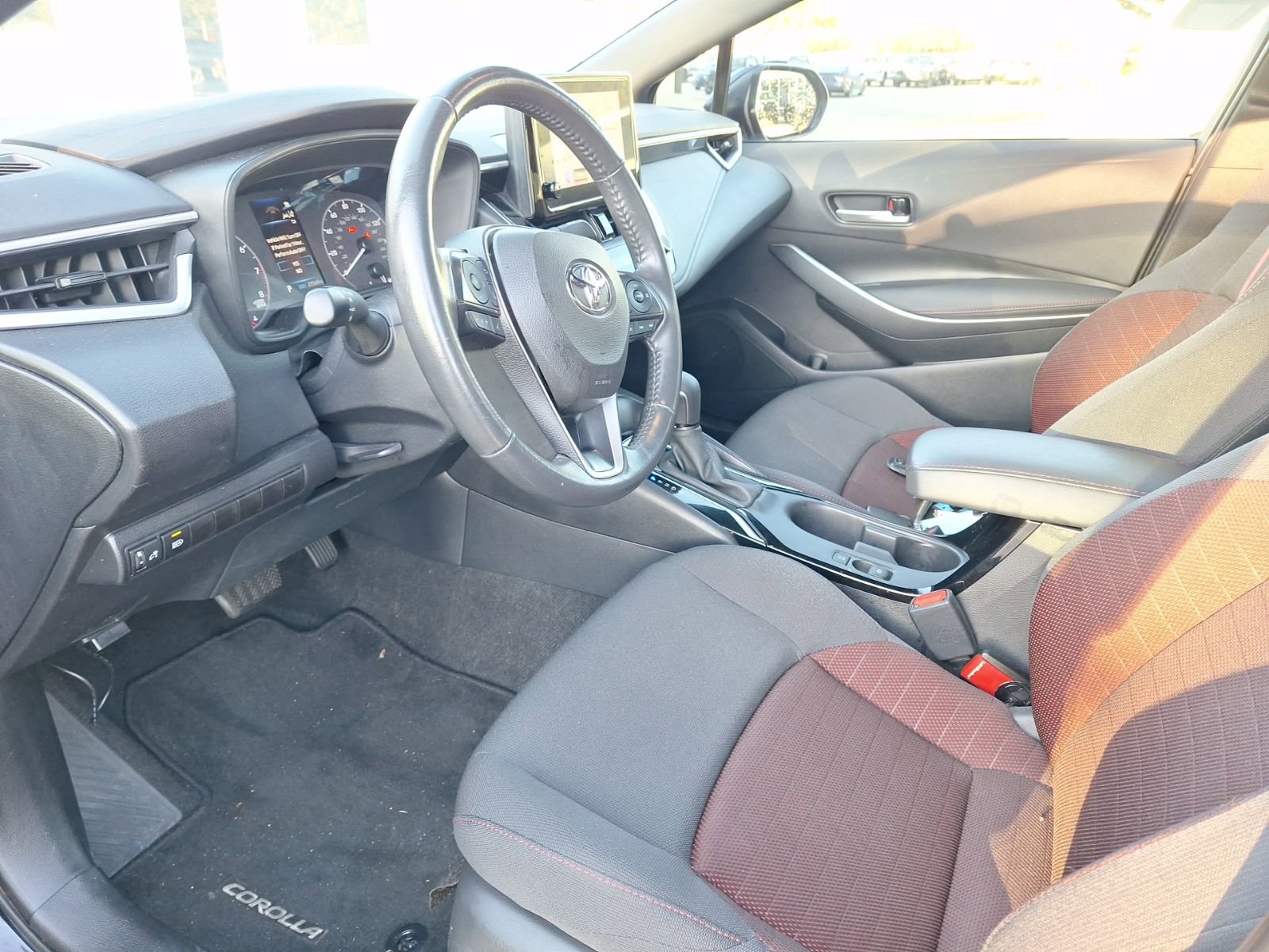 Used 2023 Toyota Corolla SE image 15