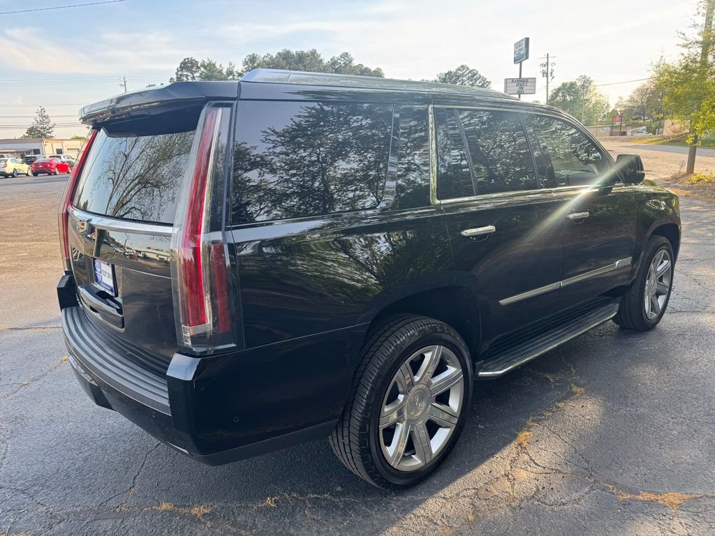 Used 2018 Cadillac Escalade Luxury AWD/4WD image 8