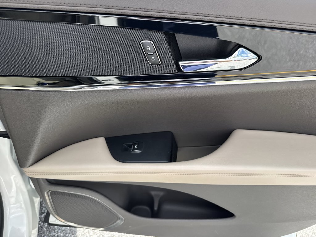 Used 2022 Lincoln Nautilus FWD image 44