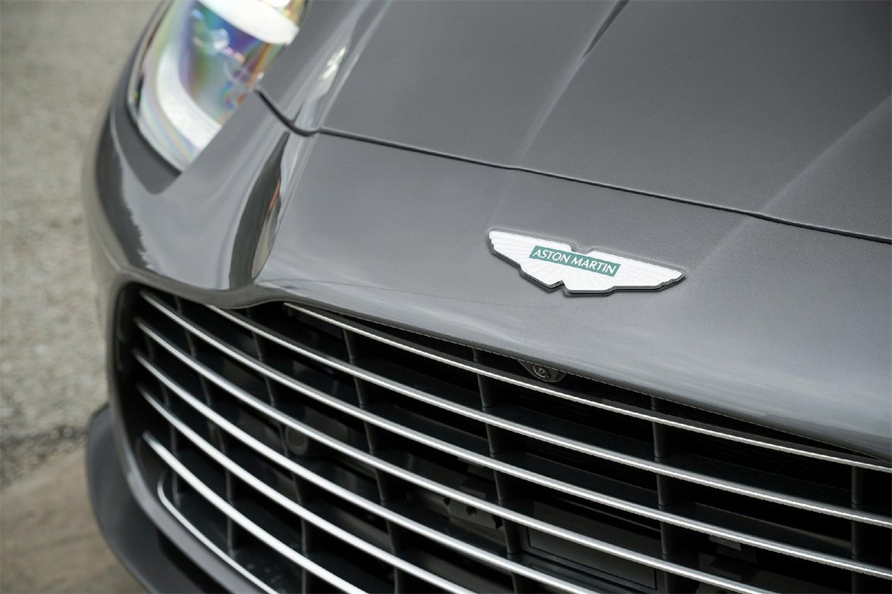 New 2026 Aston Martin Vanquish Convertible image 5