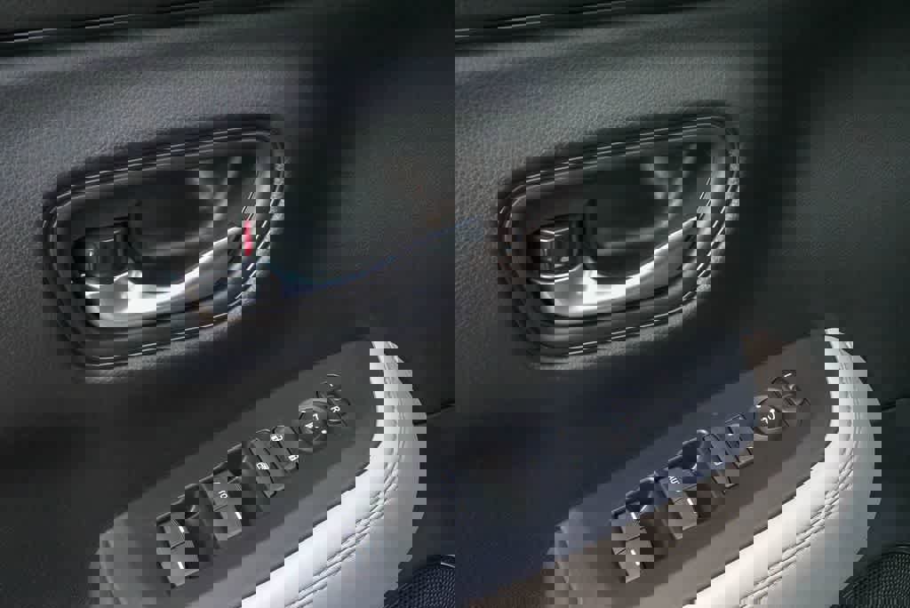 New 2026 Honda HR-V LX image 21