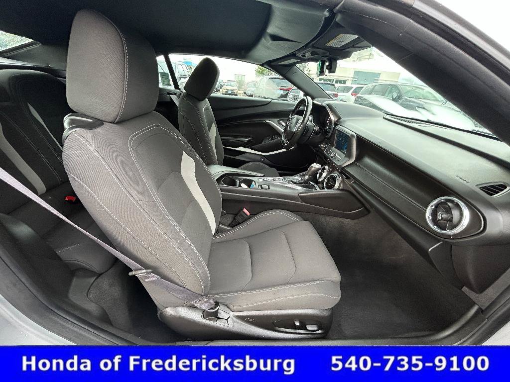 Used 2017 Chevrolet Camaro LT RWD image 23