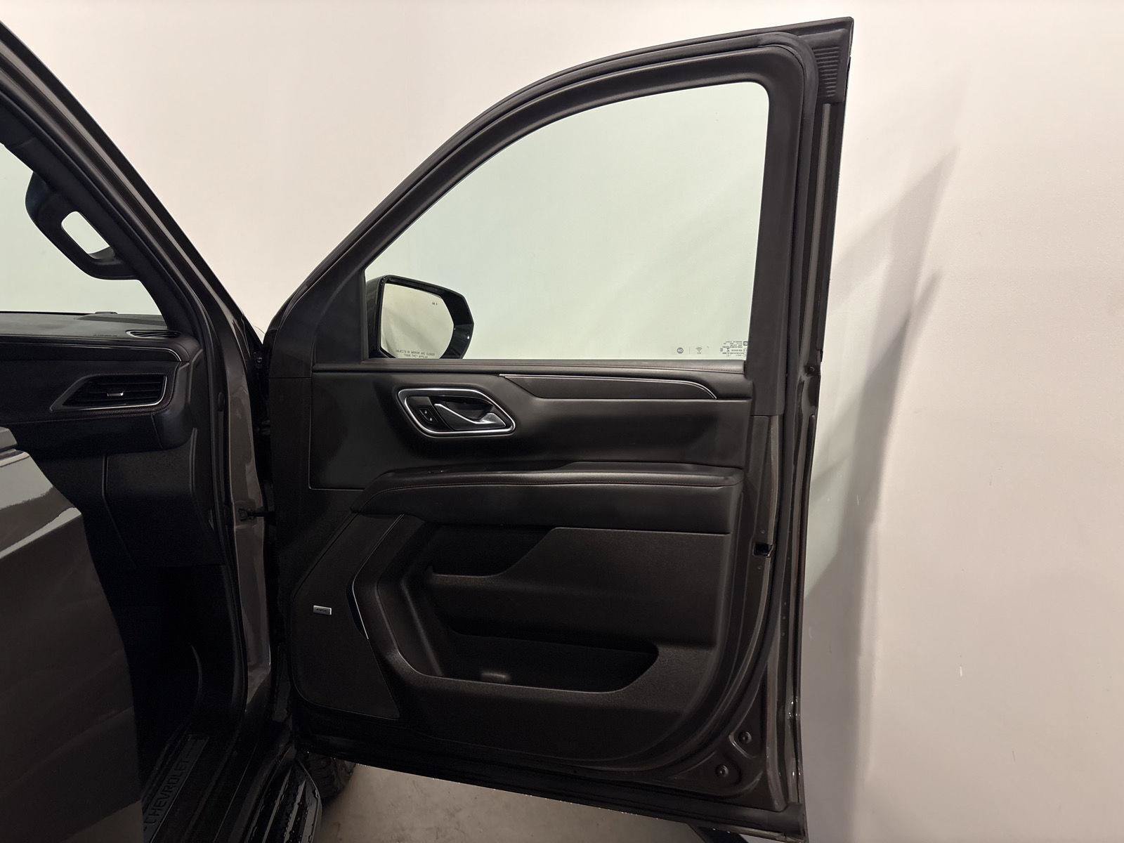 Used 2021 Chevrolet Suburban RST w/ Luxury Package AWD/4WD image 56