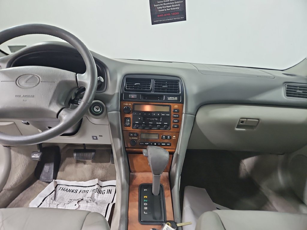 Used 2000 Lexus ES 330 w/ Lexus Value Pkg FWD image 18