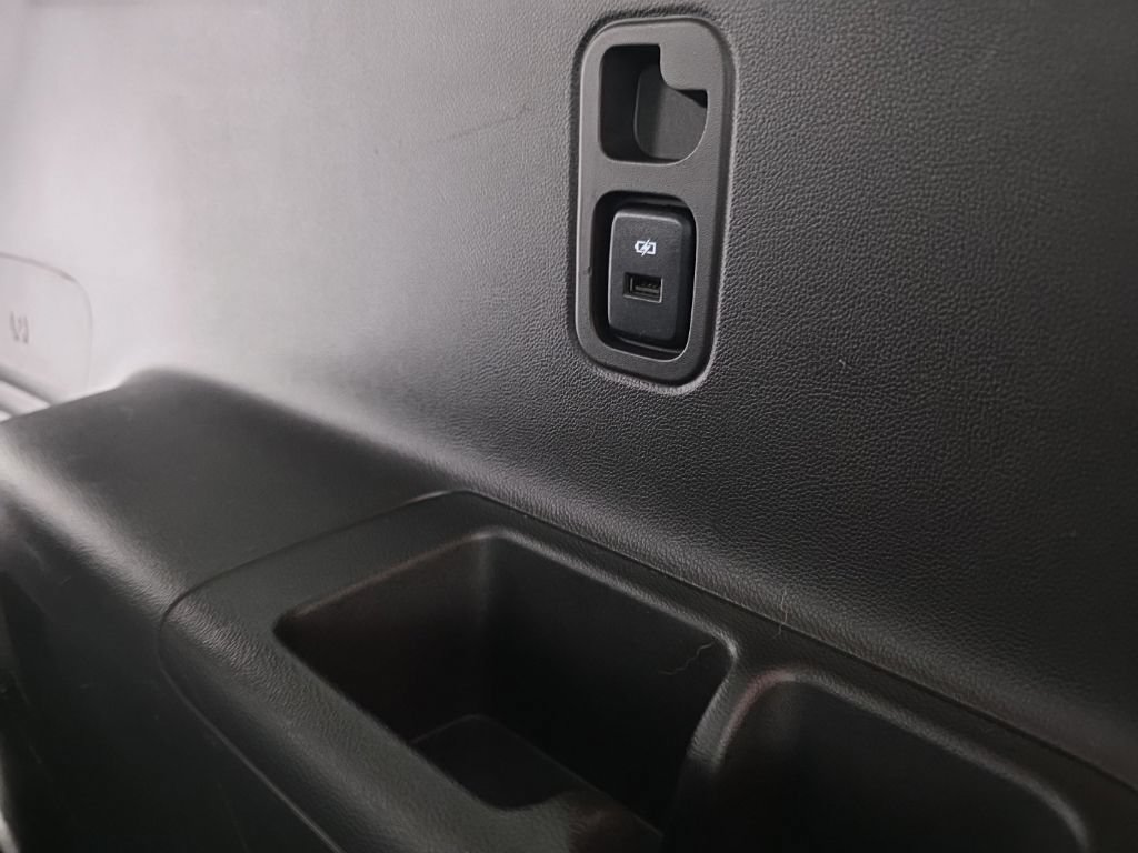 Used 2018 Chevrolet Traverse Premier AWD/4WD image 33