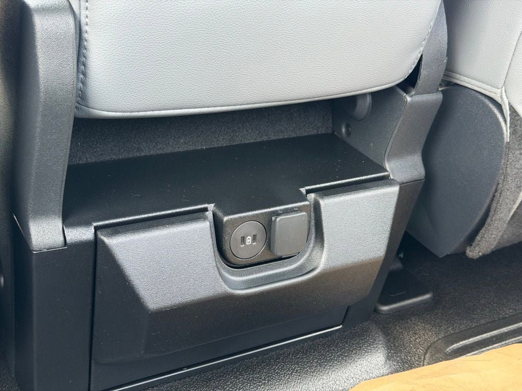 New 2026 Ford F550 4x4 Crew Cab image 20