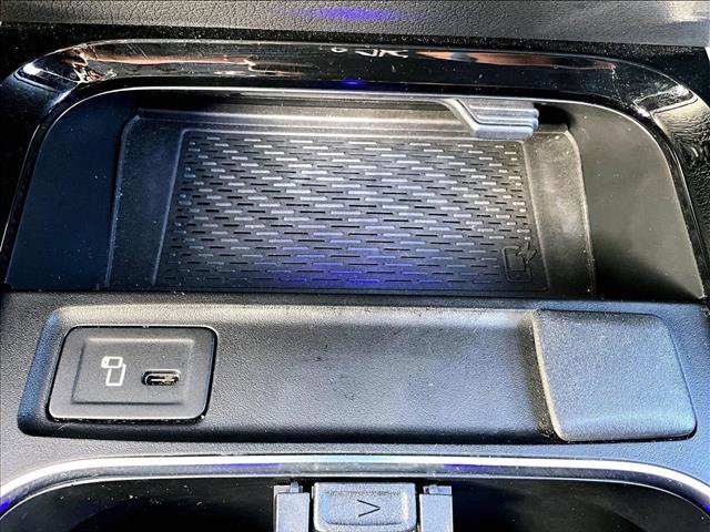 Used 2023 Mercedes-Benz EQB 300 4MATIC image 25