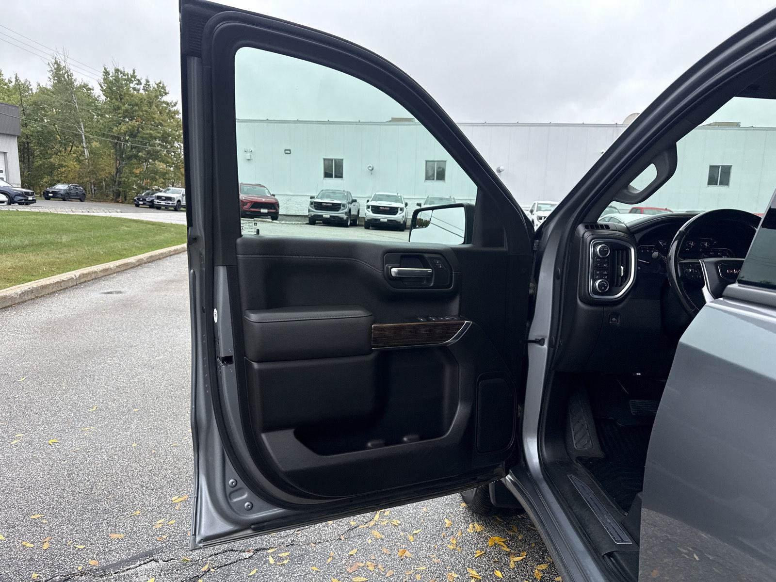 Used 2022 GMC Sierra 1500 Elevation AWD/4WD image 12