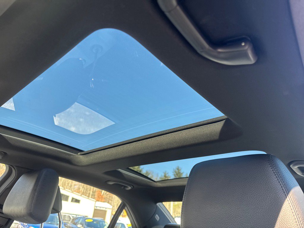 Used 2012 Mercedes-Benz E 350 4MATIC Sedan image 9