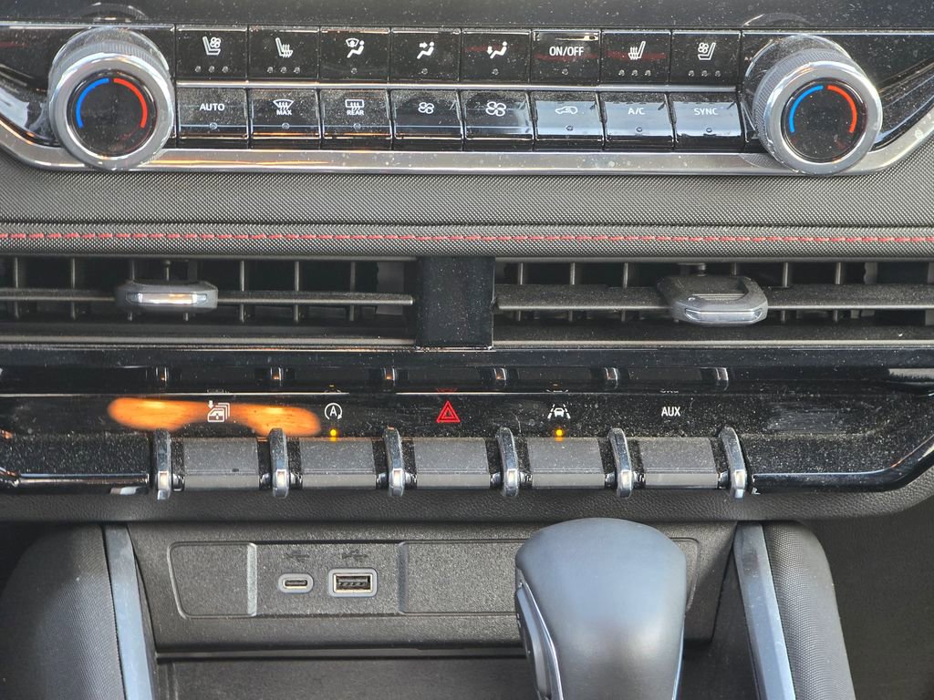 Used 2025 Chevrolet Colorado Z71 w/ Z71 Convenience Package 2 image 18