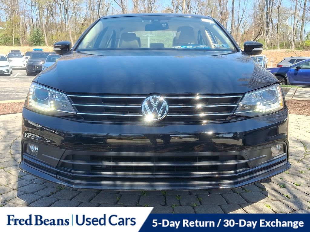 Used 2016 Volkswagen Jetta SEL FWD image 2