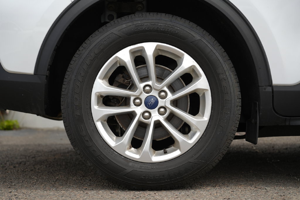 Used 2020 Ford Escape SE FWD image 11