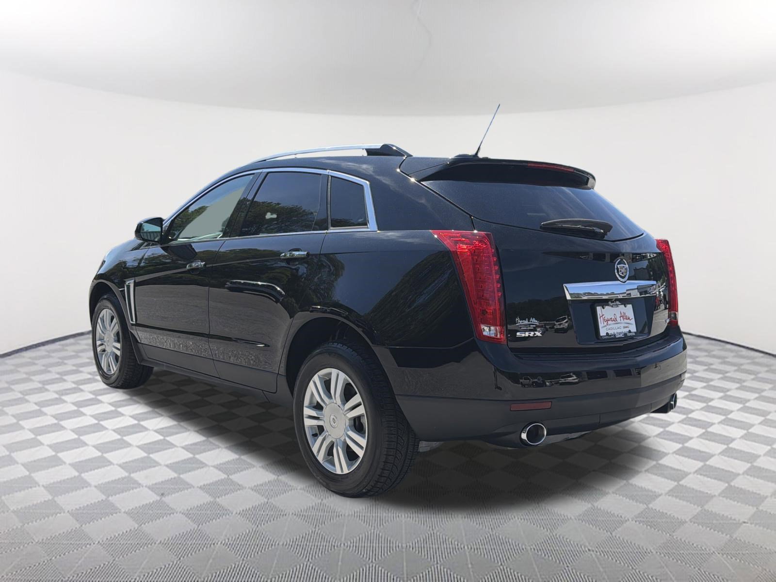 Used 2016 Cadillac SRX Luxury FWD image 3