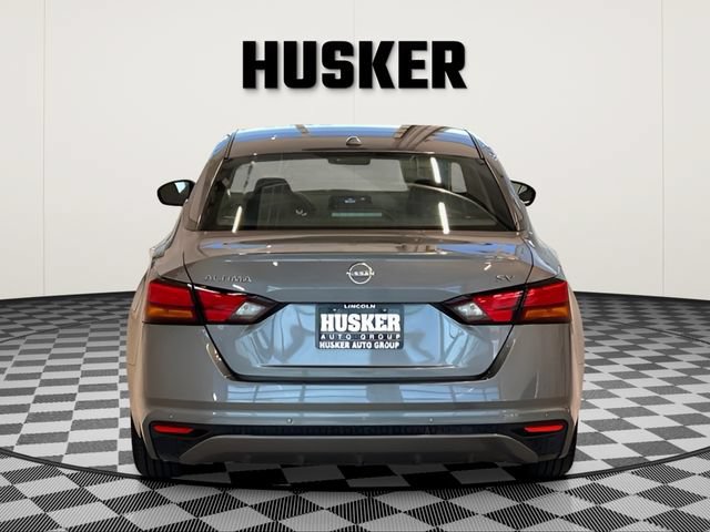 Used 2024 Nissan Altima 2.5 SV FWD image 6