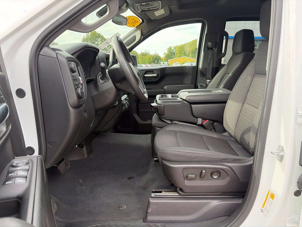 Used 2024 Chevrolet Silverado 1500 Custom AWD/4WD image 9