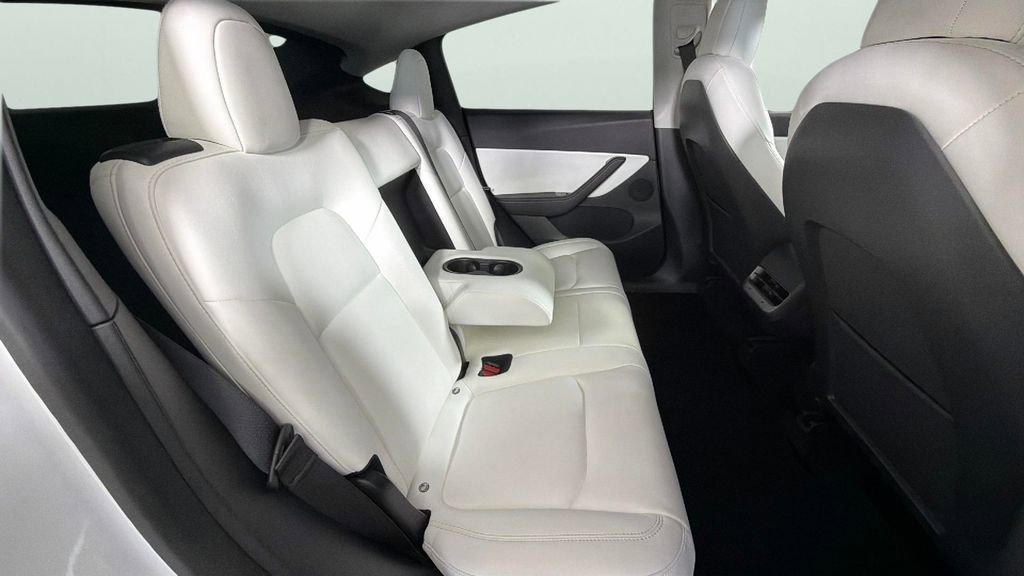 Used 2020 Tesla Model Y Long Range AWD/4WD image 29