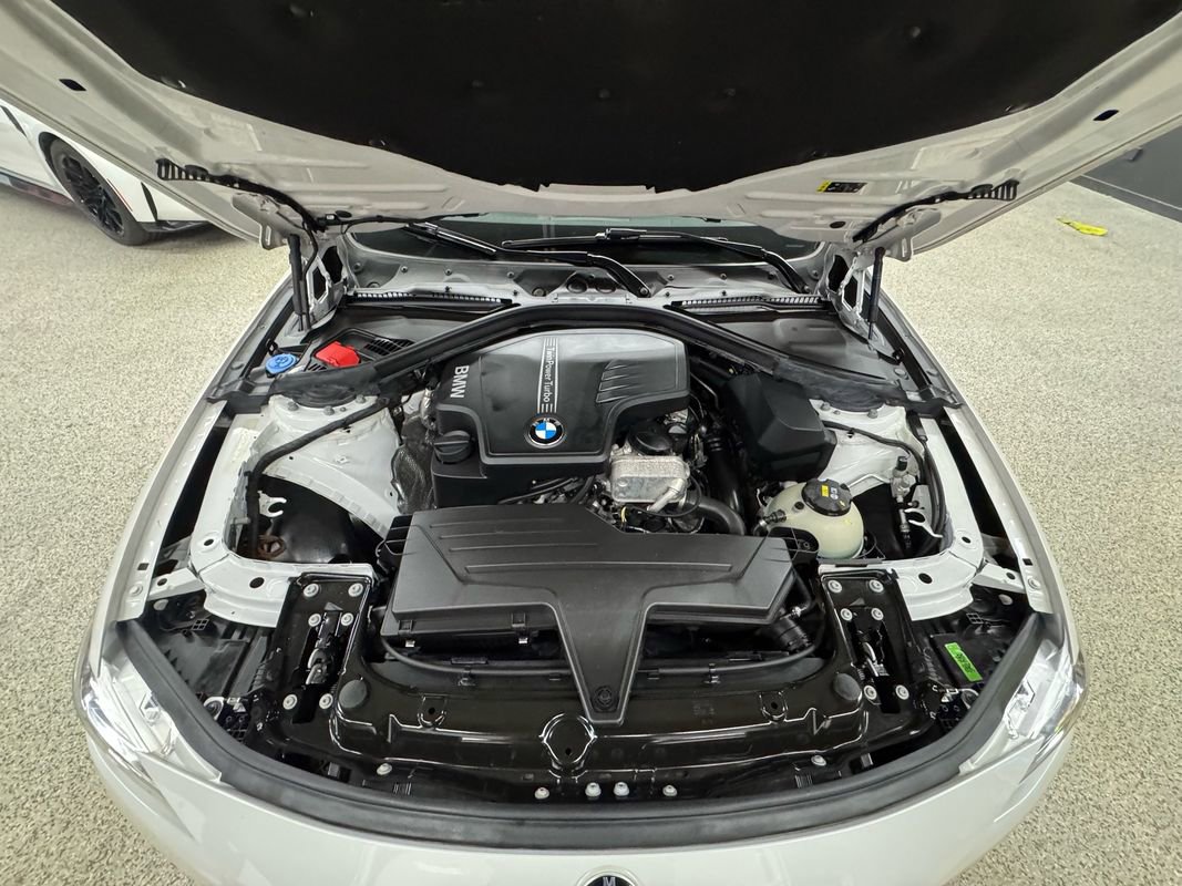 Used 2018 BMW 320i xDrive Sedan w/ Convenience Package image 40