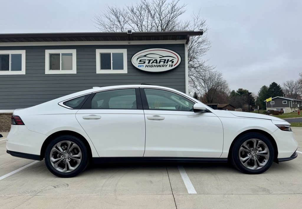 Used 2024 Honda Accord EX image 1