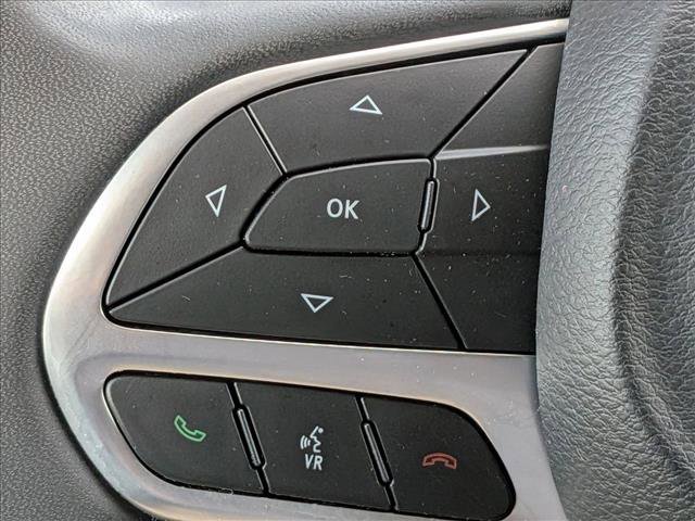 Used 2024 Chrysler Pacifica Touring-L FWD image 15