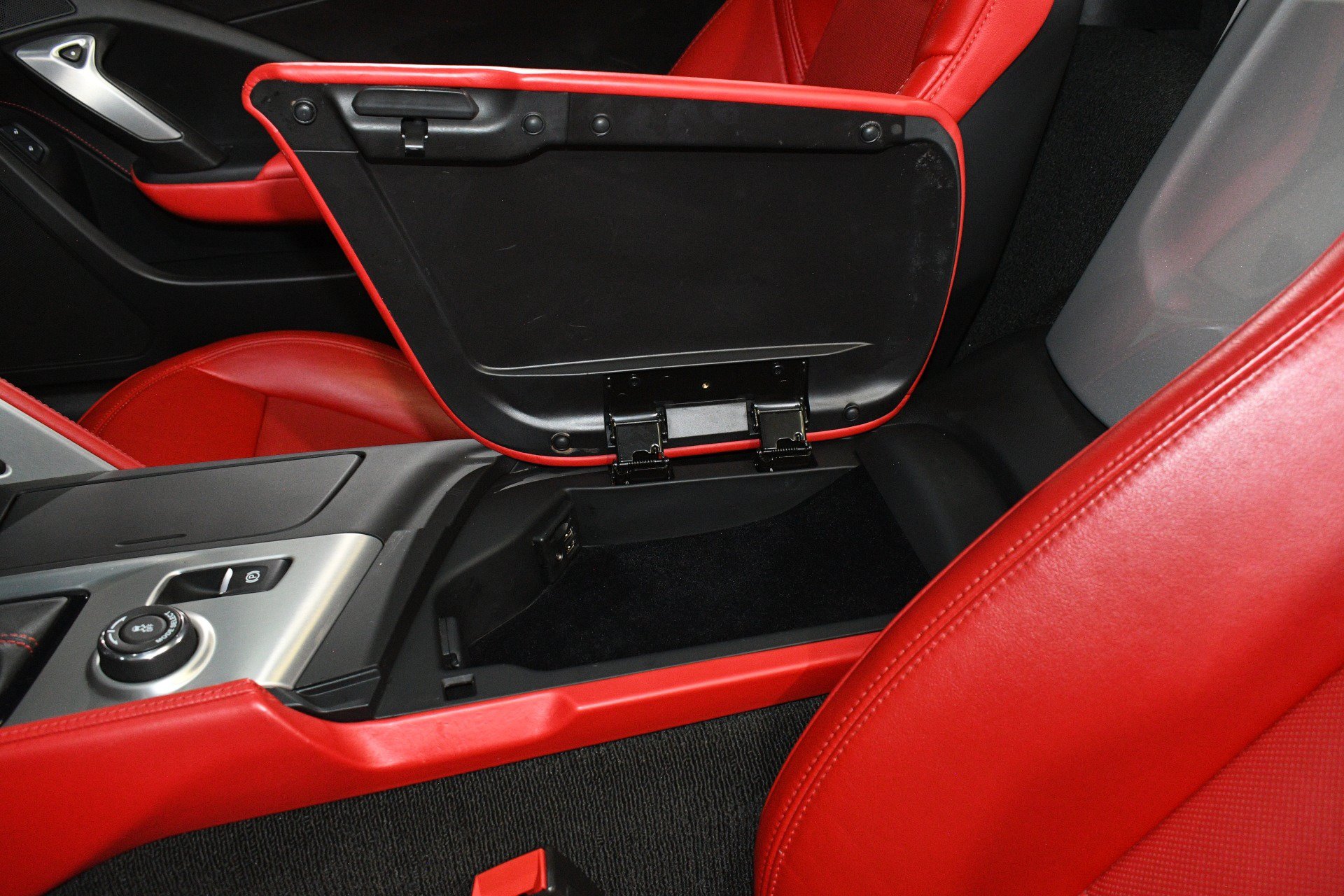 Used 2015 Chevrolet Corvette Z06 w/ 3LZ Preferred Equipment Group RWD image 42