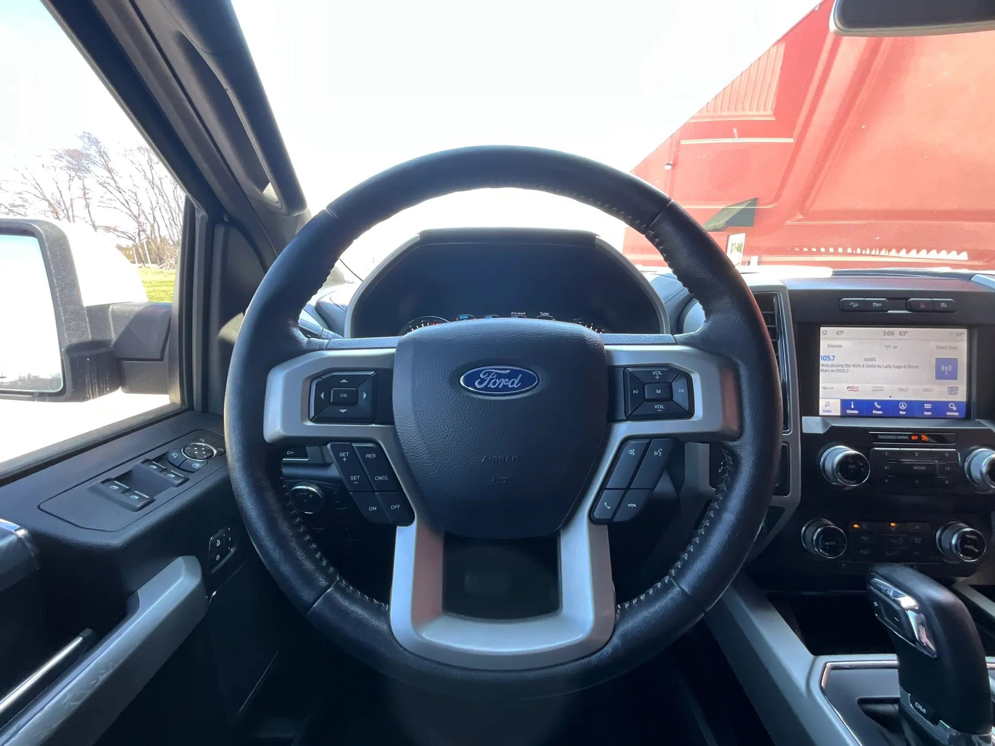 Used 2019 Ford F150 Lariat w/ Equipment Group 502A Luxury AWD/4WD image 31