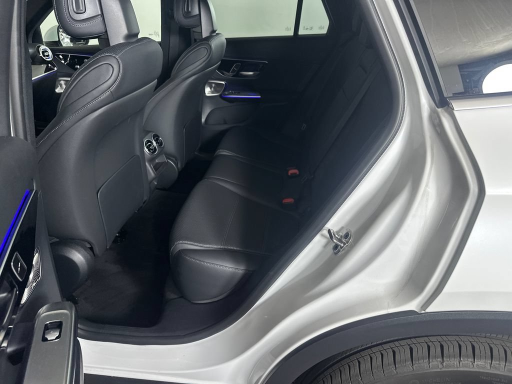 Used 2026 Mercedes-Benz GLC 300 image 23