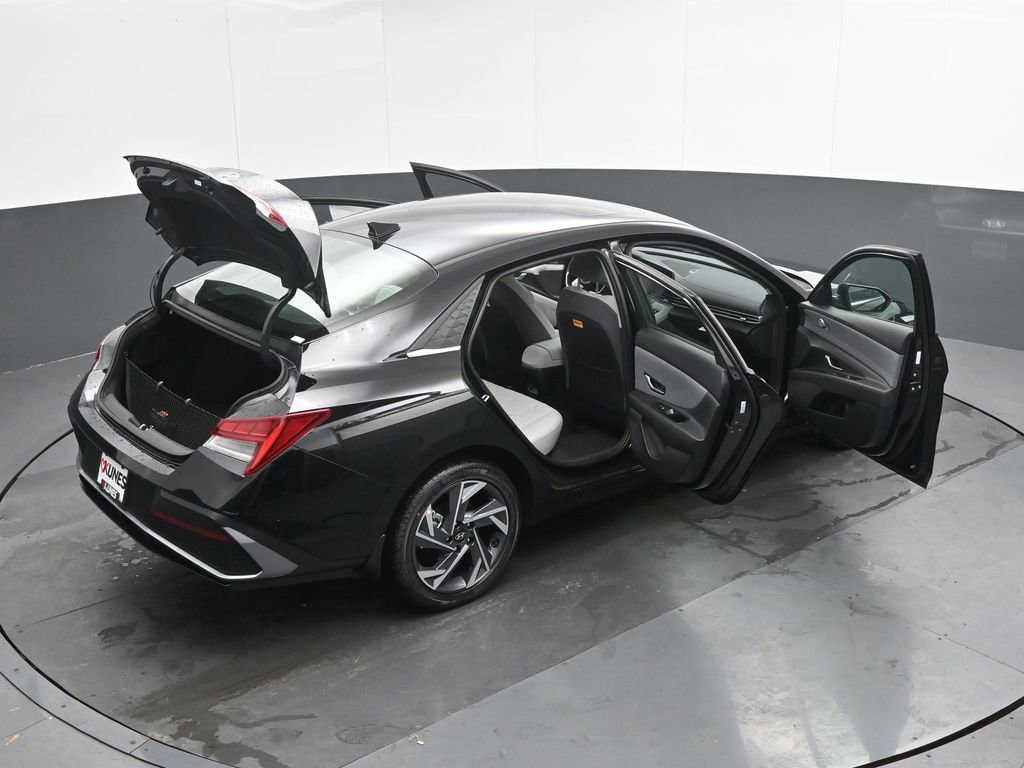 New 2026 Hyundai Elantra Limited FWD image 48