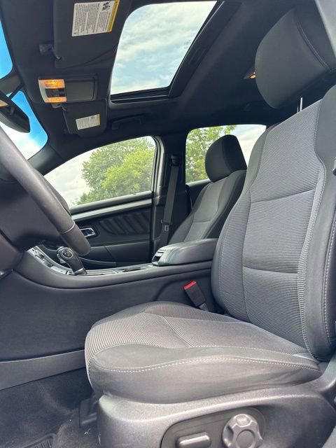 Used 2018 Ford Taurus SEL w/ Equipment Group 201A FWD image 9