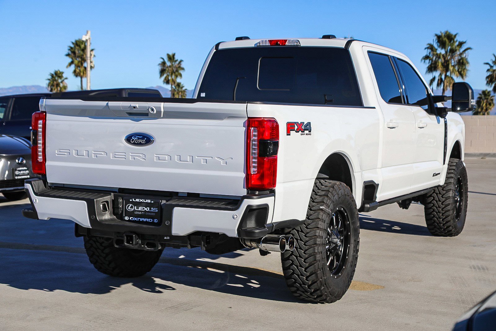 Used 2024 Ford F350 Lariat w/ Lariat Ultimate Package image 7