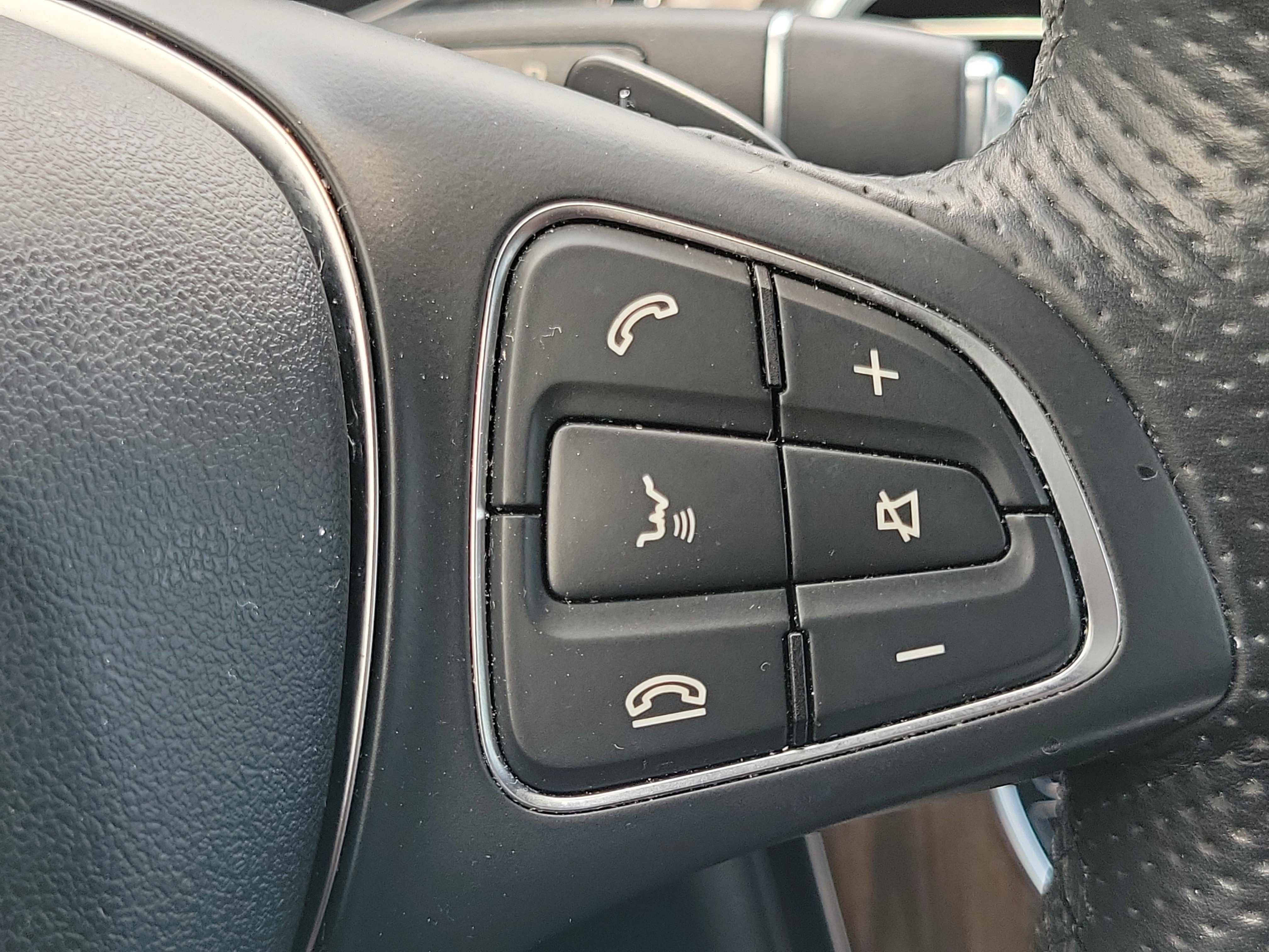 Used 2016 Mercedes-Benz C 300 4MATIC Sedan w/ Multimedia Package image 25