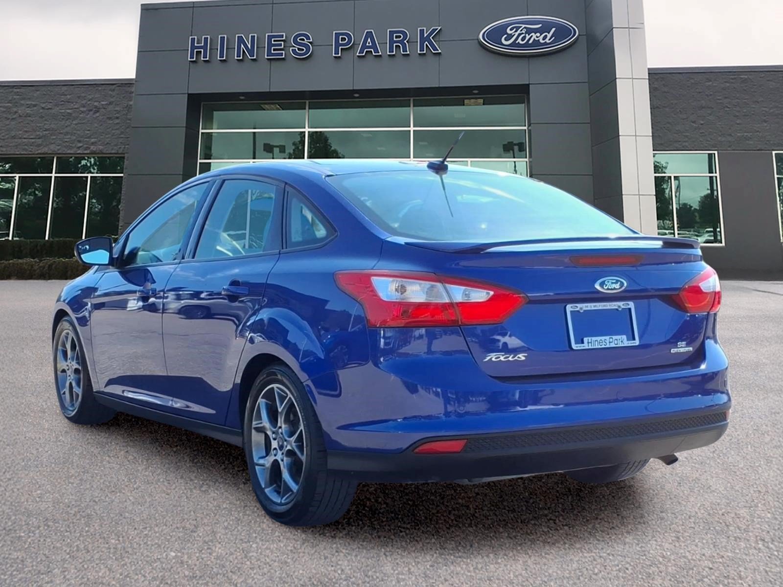 Used 2014 Ford Focus SE w/ Equipment Group 201A FWD image 5