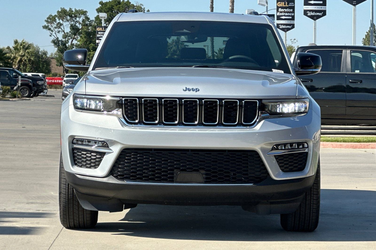 Used 2024 Jeep Grand Cherokee Limited 4xe AWD/4WD image 9