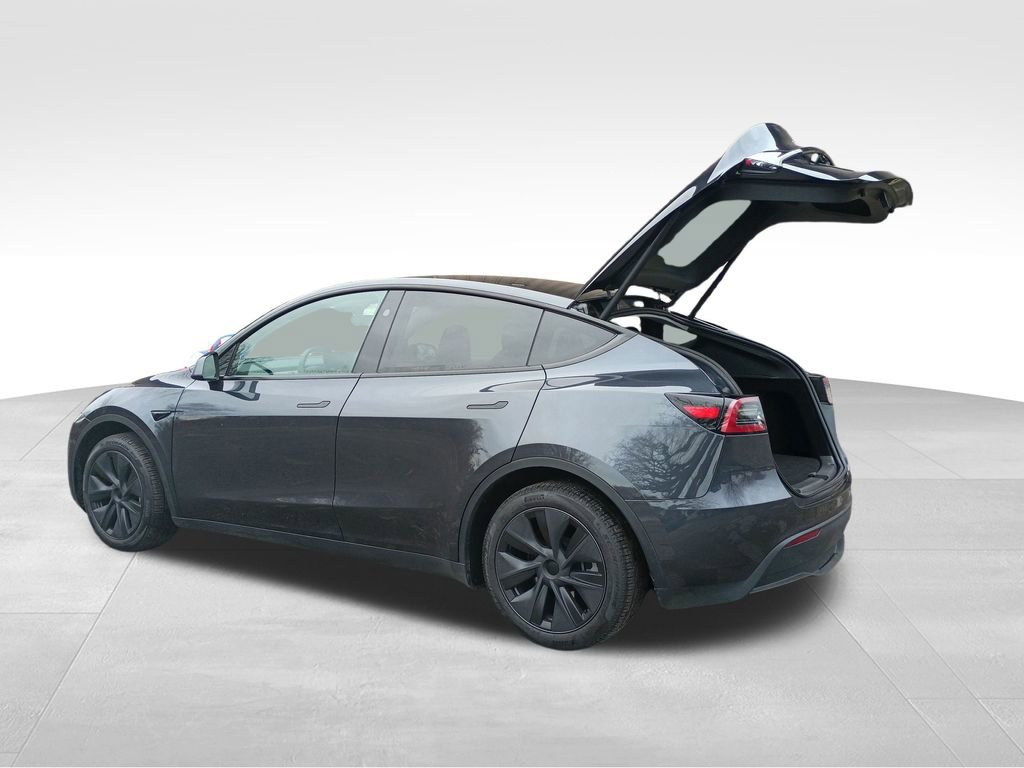 Used 2025 Tesla Model Y Long Range image 32