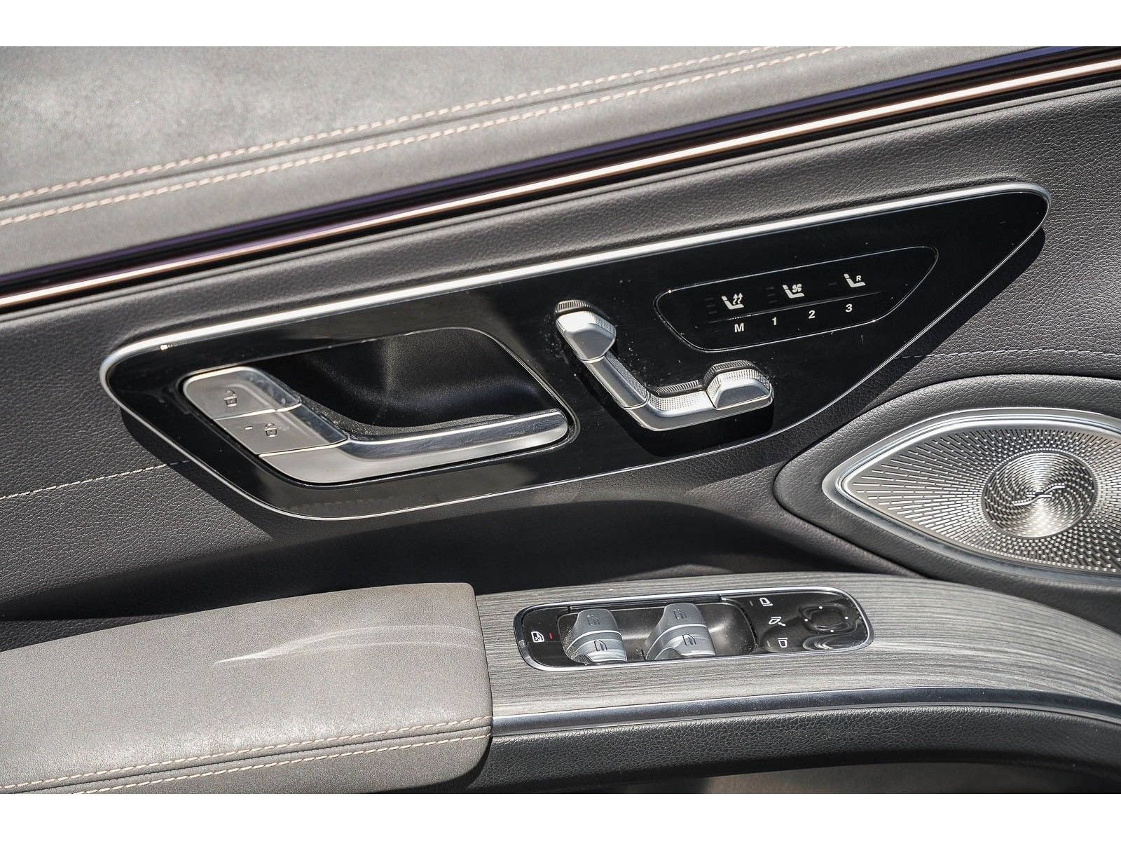 Used 2023 Mercedes-Benz EQS 580 4MATIC Sedan image 21
